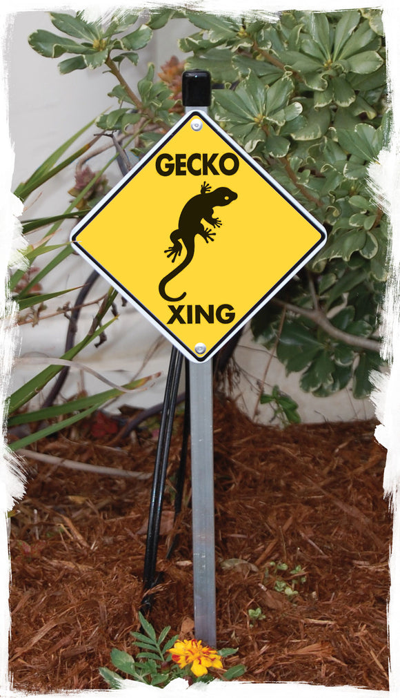 Gecko Crossing Aluminum Sign or Vinyl Sticker - Weatherproof Novelty